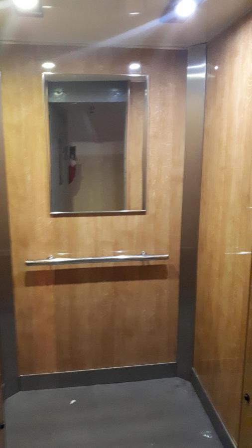 Apartamenty Centrum Panoramiczna Mala Dwojka Swan Labedz Promenada Klimatyzacja Lodowa Kielce Luaran gambar
